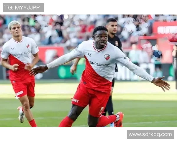 鹿特丹斯主场迎战乌德勒支双方争夺关键积分的精彩对决 鹿特丹斯主场迎战乌德勒支双方争夺关键积分的精彩对决